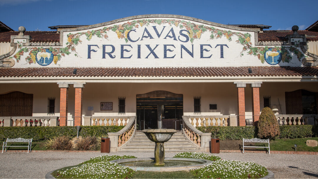 Visita a las Cavas Freixenet: reservas, visitas y precios.